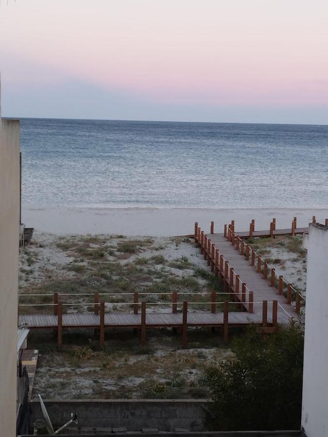 Corona'S Apartment- Fronte Spiaggia La Caletta Exterior photo